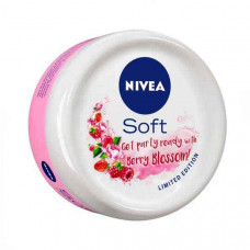Nivea Soft Limited Edition Berry 100ml