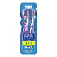 Oral B Pro-flex Luxe Toothbrush 3D White Medium 1+1 -- أورال بي برو فليكس - فرشاة أسنان ثري دي للتبييض وسط 1+ 1 مجاني 
